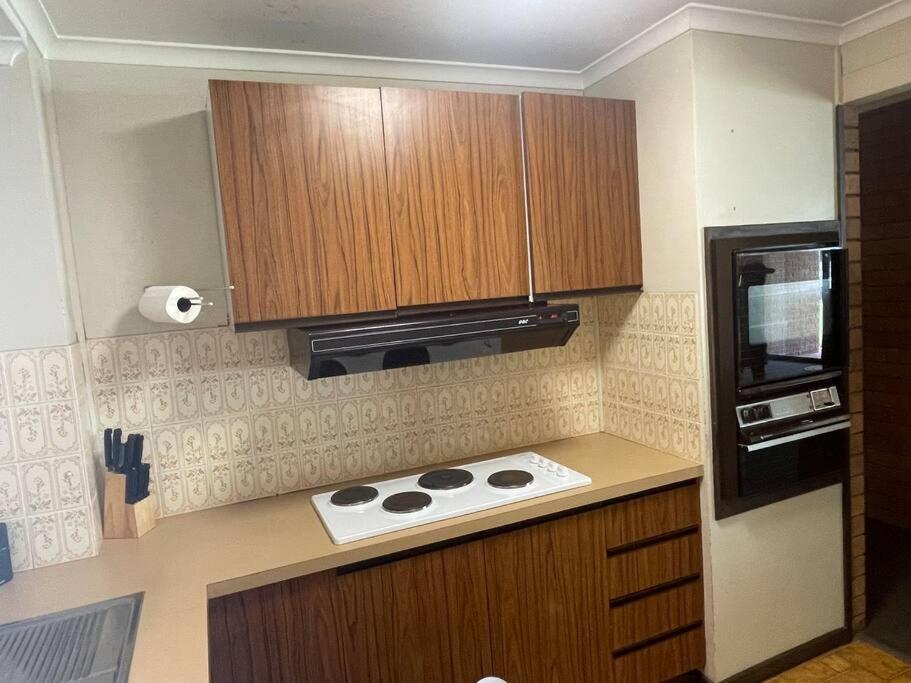 “Riverbank Retreat” Central Unit On The River Wagga Wagga Buitenkant foto